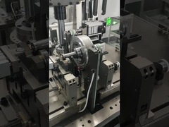 Dwustanowiskowa automatyczna wyważarka pozioma z wirnikiem elektrycznego silnika trójkołowego